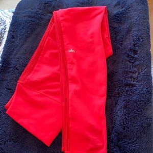 Alo Yoga Cherry Pop Leggings size Large - Perfect for Valentines Day!!!